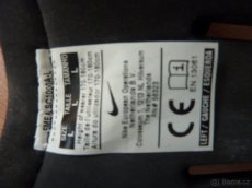 Fotbalové chrániče NIKE - 2