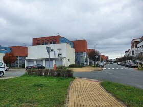 Venkovní stání ul. Rybova HK - 2