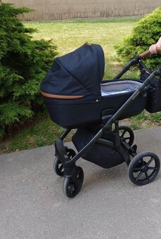 Kombinovaný kočárek Roan Bloom - 2