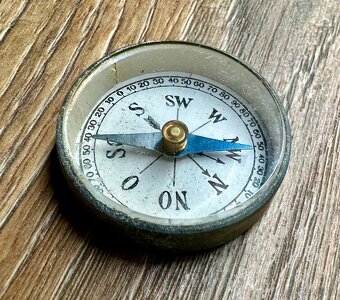 Starý kompas malý hliník SBĚRATELSKÝ - 2