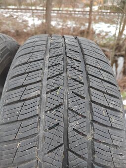 Prodán 2ks zánovních zimních pneu 205/50/17 Barum polaris 5 - 2