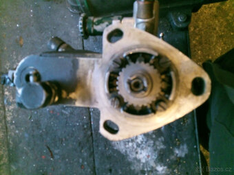 prodám vstřikovací čerpadlo 2444 vhodné pro Zetor 6911 -7045 - 2
