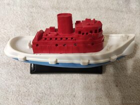 Dětský plastový parník. - 2