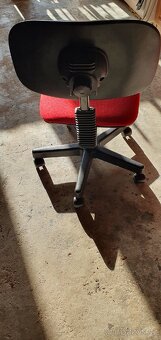 Kancelářská židle - 2