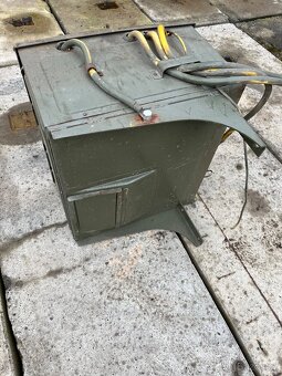 Praga V3S - bateriový kastlík - 2