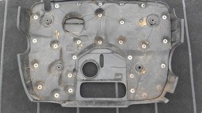 Kia Sorento 2.5 CRDi - kryt motoru - 2