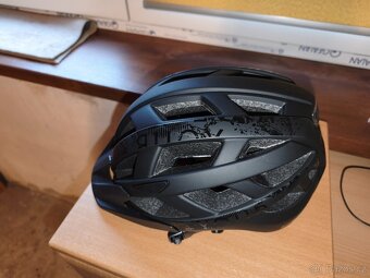 Cyklistická přilba R2 LUMEN, černá - 2