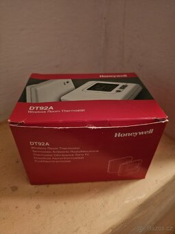 HONEYWELL Termostat bezdrátový DT92A - 2