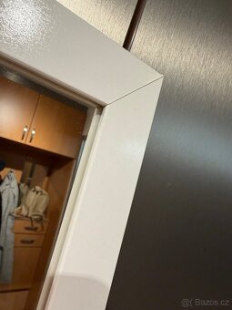 Velké nástěnné zrcadlo v bílém rámu - 2