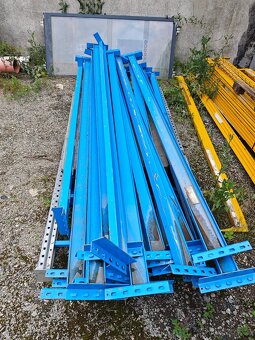 Paletové regály modré - 2