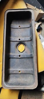 Škoda tudor veko motora - 2