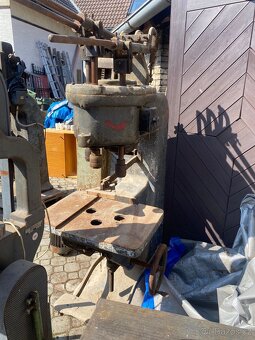 Třívřetenová stojanová vrtačka - 2