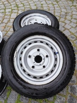 Kola ford custom - 2