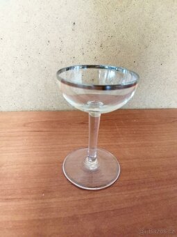 PRODÁM 6 LIKÉROVÝCH SKLENIČEK - 2