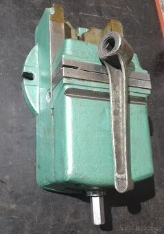 Strojní svěrák 200mm - 2