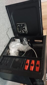 PC skříň za odvoz - 2