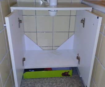 Skříňka pod umyvadlo - 2