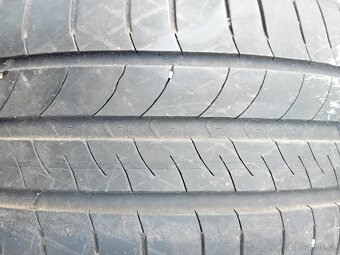 Prodám Sadu pneu 215/55/16/Michelin - 2