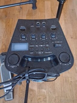 Bubny elektrické a reproduktor - 2