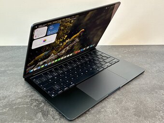 MacBook Air 13'' 2022 / M2 / 16GB / 256GB SSD - 2