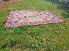 Prodám hezký perský koberec - 2