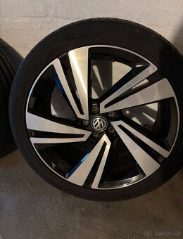 Alu kola vw 5x100 r18 7j et39 pneu 215/45/18 - 2
