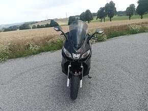 Aprilia SRV 850 - 2