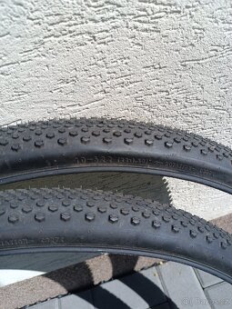 Gravel pneu 700x40C - 2