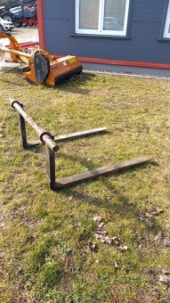 Paletizační vidle JCB na tyči - 2