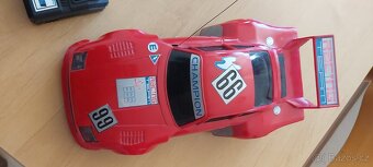 Auto na dálkové ovládání - 2