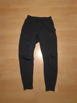 Nike Tech fleece tepláky barva tmavě modrá - 2