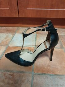 Prodám dámské boty kožené značky GUESS MARCIANO - 2