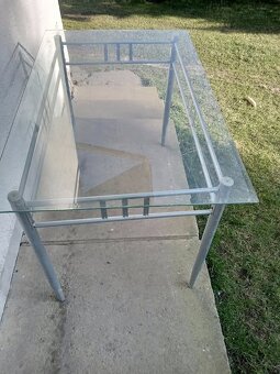 kuchynský stůl hlinik sklo - 2