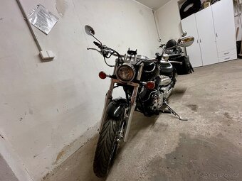 Yamaha Dragstar 1100 . Americká verze v-star - 2