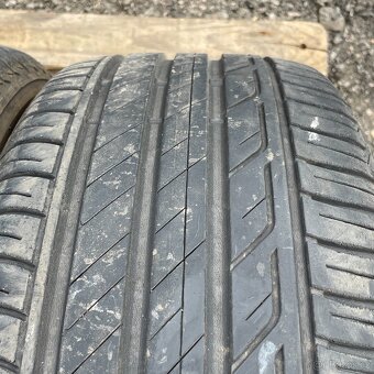 Letní pneu 215/55 R17 94V Bridgestone 5,5mm - 2