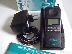 MOTOROLA MicroTAC 5200 (rok 1995 - Funkční) - 2