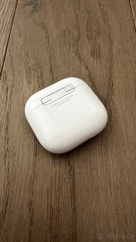 Pouzdro ORIGINÁLNÍ Apple Airpods 4 se zárukou - 2