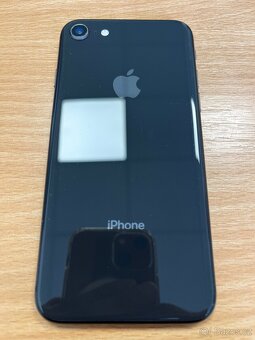 iPhone 8 64GB - 2