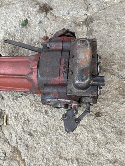Zetor 50 Super hlavní válec hydrauliky - 2