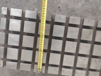 Upínací deska  s T-drážkou - 2