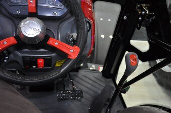 Traktor HANWO HWE 704 C, STAGE V, 4 válcový motor Víčko - 2