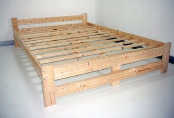 Postel z masivu – borovice - 2