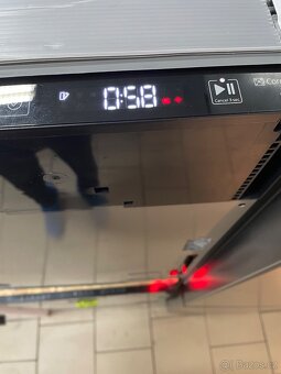 Nepoužitá myčka Beko BDIN38550C - 2