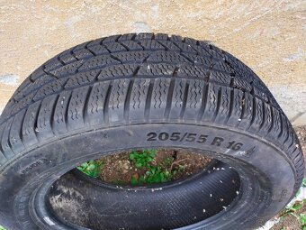 Prodám zimní pneu 205/55/16 se vzorkem 4,5 mm az 6,5 mm. - 2