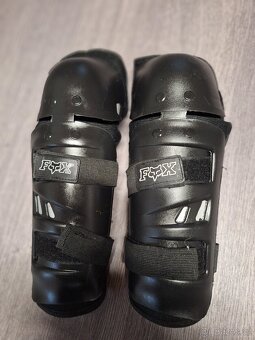 FOX chrániče NOVÝ - 2