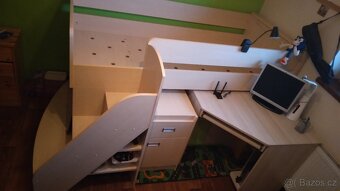 patrová postel se schody psaci stul a komoda - 2