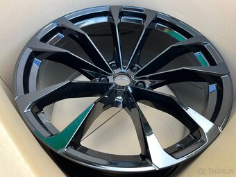 LAMBORGHINI URUS 23" Black, nové, originál  - 2