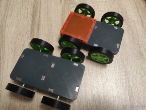 Čtyřkolový podvozek k magnetické stavebnici Connetix - 2