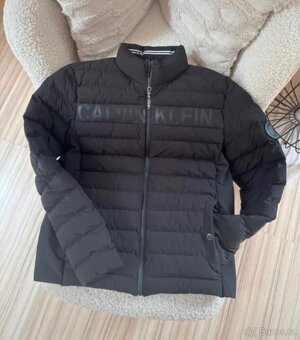 Luxusní černá bunda Calvin Klein - 2