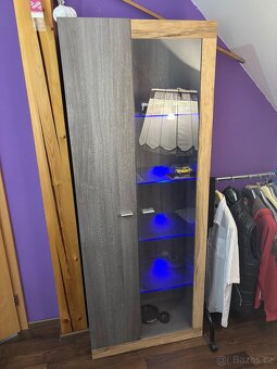 Šedá obývací stěna - 2